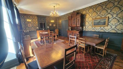 Marcilloles Bed & Breakfast | Château de la Rochetière