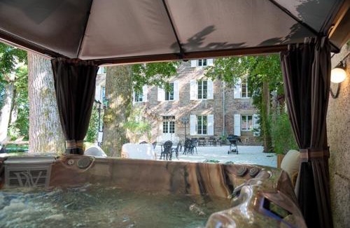 Marcilloles Bed & Breakfast | Château de la Rochetière