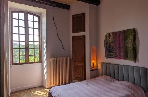 Saint-Vincent-Rive-d'Olt Bed & Breakfast | Château La Carrétale