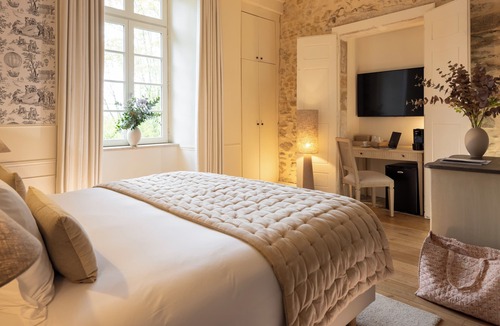 Charols Hotel | Château les Oliviers de Salettes