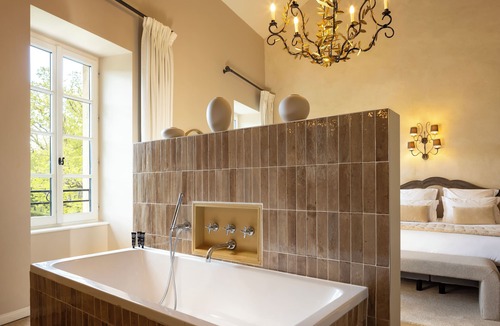 Charols Hotel | Château les Oliviers de Salettes