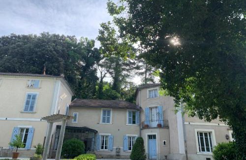Loriol-du-Comtat Bed & Breakfast | Château Sainte BARBE