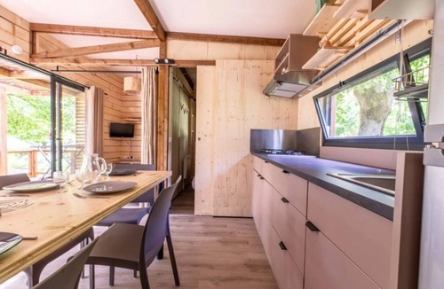 Saint-Bonnet-pres-Orcival Ski Chalet | Chalet 3 étoiles - ccbgbfi