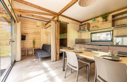 Saint-Bonnet-pres-Orcival Ski Chalet | Chalet 3 étoiles - ccbgbfi