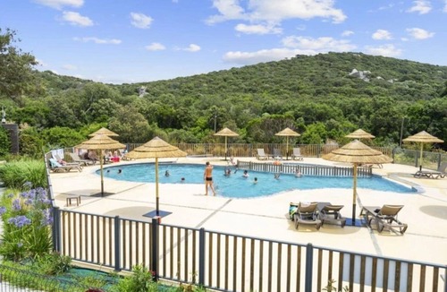 Pianotolli-Caldarello Ski Chalet | Chalet 3 étoiles - Piscine - ccbgddf