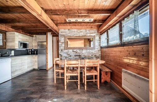 Verchaix Ski Chalet | Chalet '4p Confort-Le Grand Soleil': Mountain View, Private Terrace, Wi-Fi