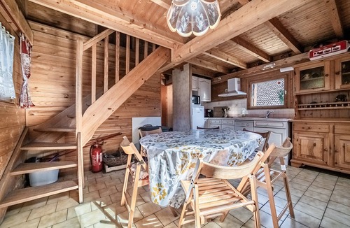 Verchaix Ski Chalet | Chalet “6p Classique - Les Biches”: Mountain View, Private Terrace & Wi-Fi
