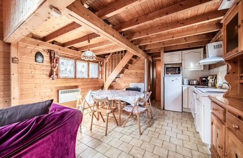 Verchaix Ski Chalet | Chalet “6p Classique - Les Biches”: Mountain View, Private Terrace & Wi-Fi