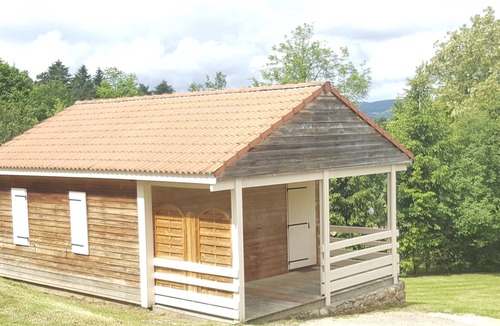 Blavignac Ski Chalet | Chalet Acacia with Mountain View, Shared Pool, and Wi-Fi