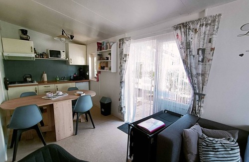 Champs-Romain Ski Chalet | Chalet at camping Le Verdoyer* Dordogne France 4 pers./2 bedrooms