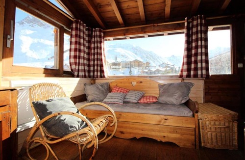 Les Almes Ski Chalet | Chalet Bobech - chalet traditionnel, terrase plein sud MAE-3383