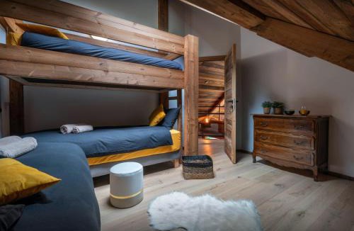 Saint-Pierre-d'Entremont Ski Chalet | Chalet Emeraude des Alpes - OVO Network