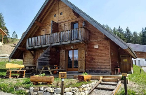 La Joue du Loup Ski Chalet | Chalet for 7 people - Les Flocons du Soleil