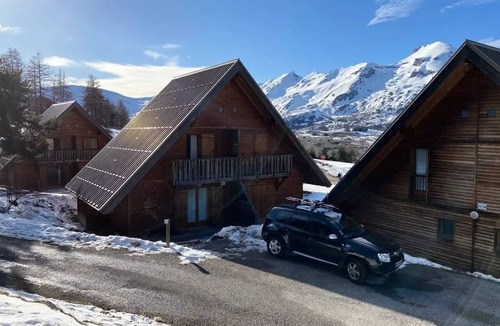 La Joue du Loup Ski Chalet | Chalet for 7 people - Les Flocons du Soleil