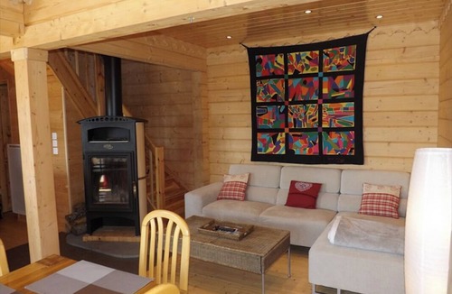 Saint-Jacques-des-Blats Ski Chalet | Chalet mountain view