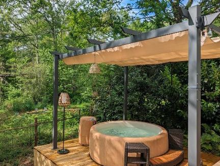 Biron Ski Chalet | Chalet Hulotte avec Spa privatif