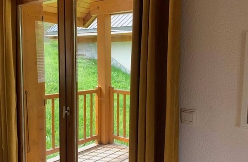 Oz-en-Oisans Ski Chalet | Chalet in Alpe d’Huez near Ski Lift