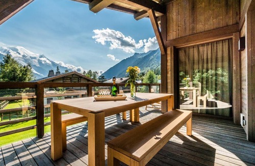 Les Tines Ski Chalet | Chalet Jatoba Chamonix - by EMERALD STAY