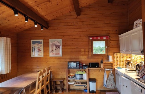 Les Carroz-d'Araches Ski Chalet | Chalet Le Warens 6-8p - Les Carroz center - pets welcome