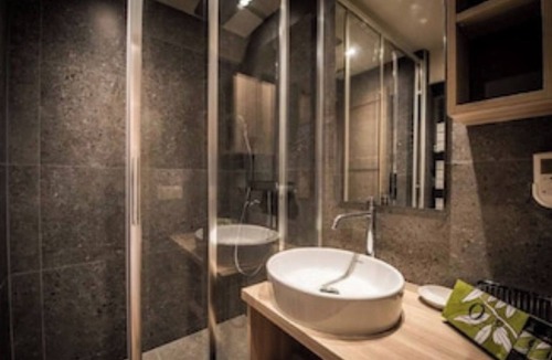 Courchevel Ski Chalet | Chalet Les Carlines