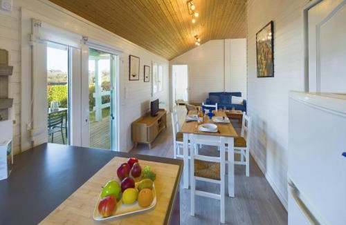 Pont-l'Abbe House | Chalet pour 4 dans une résidence avec piscine