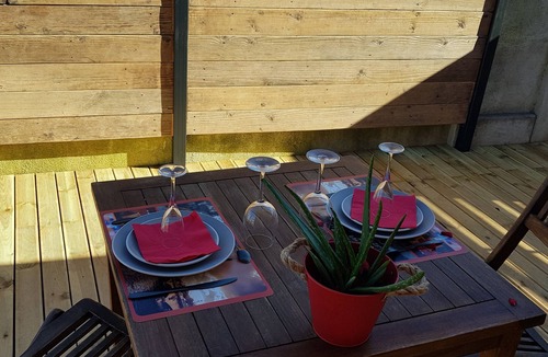 Les Pennes-Mirabeau Cottage | CHALET - PRIVATE JACUZZI