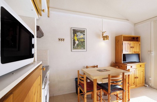 Font-Romeu-Odeillo-Via Ski Chalet | Chalet 'Romeufontain' with Mountain View, Private Terrace and Wi-Fi