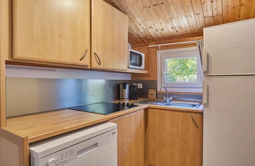 Carnoux-en-Provence Ski Chalet | Chalet, wifi, terrace, 35m², Carnoux-en-Provence