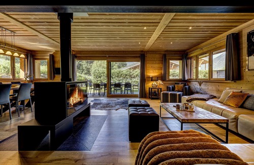 Chamonix City Centre Ski Chalet | Chalet with Hot Tub & Sauna near Chamonix Centre