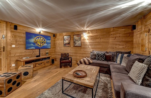 Chamonix City Centre Ski Chalet | Chalet with Hot Tub & Sauna near Chamonix Centre