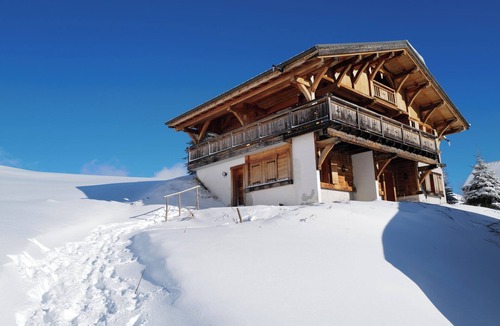 Le Praz de Lys Ski Chalet | Chalet with panoramic Mont-Blanc view in Le Praz-de-Lys - Sleeps 8 to 12