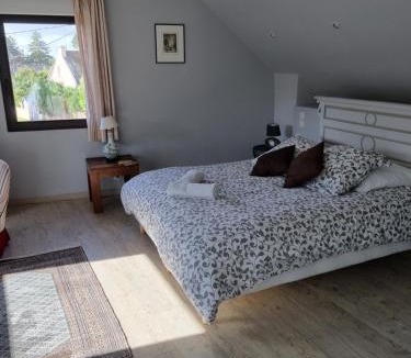 Theix-Noyalo House | Chambre Chagall - Parenthèse douce aux portes du Golfe du Morbihan
