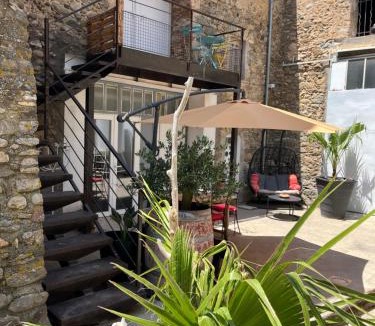 Prades Bed & Breakfast | Chambre d hôtes Atelier de Jean Paul