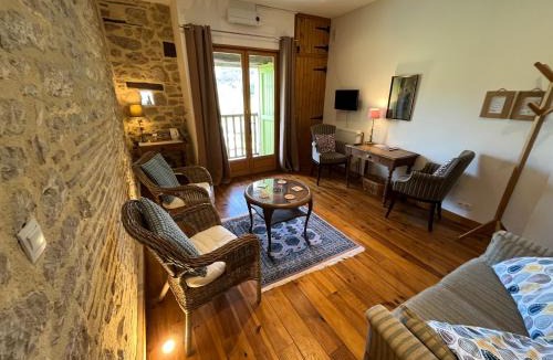 Arcambal Bed & Breakfast | Chambre d'Hôtes les 3 Cochons d'Olt