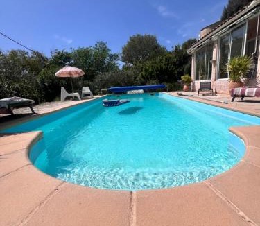 Seillons-Source-d'Argens House | Chambre Indépendante sur terrain avec piscine