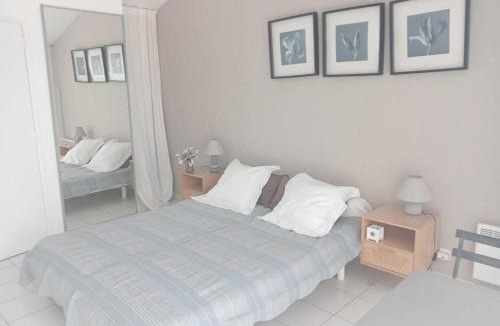 Seillons-Source-d'Argens House | Chambre Indépendante sur terrain avec piscine