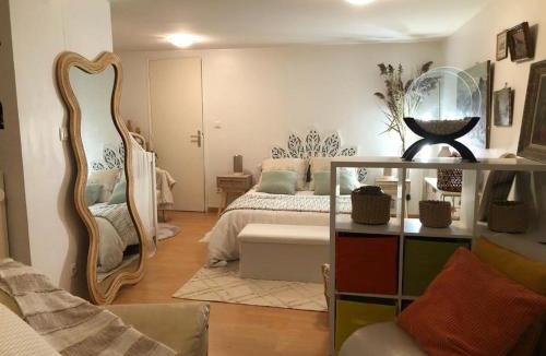 Mirefleurs House | Chambre privée MIREFLEURS