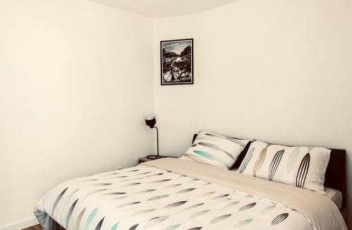 Lambezellec House | Chambre salle d'eau privée