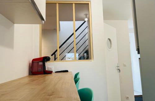 Lambezellec House | Chambre salle d'eau privée