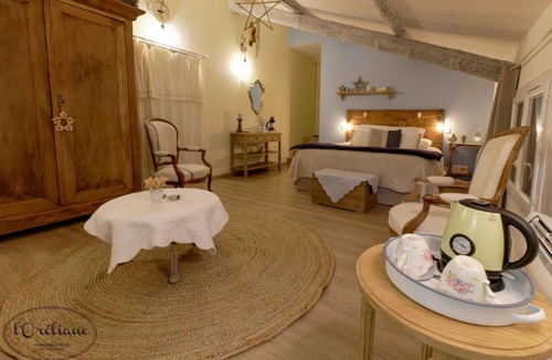 Chateauneuf-de-Gadagne Bed & Breakfast | CHAMBRES D'HÔTES L'Oréliane en Provence SPA