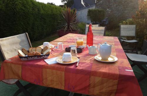 Kersaint-Plabennec Bed & Breakfast | chambres d'hôtes les mésanges avec salle d'eau privative pdj compris