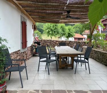 Hosta House | chambres d'hôtes Etche Iza