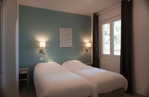 La Couronne Hotel | Chambres de la Bastide des Joncas