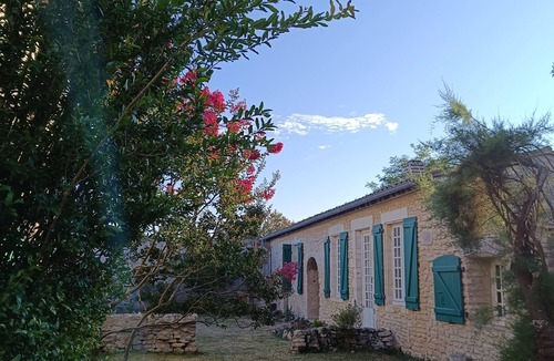 Loix House | CHARACTERFUL HOME: Accommodates up to 17 people; 5 bedrooms, 5 bathrooms