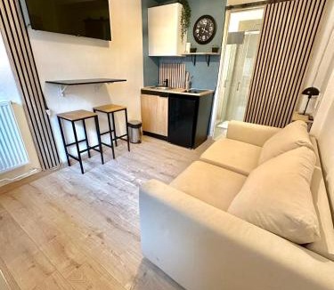 Antibes Apartment | Charmant studio avec jardin