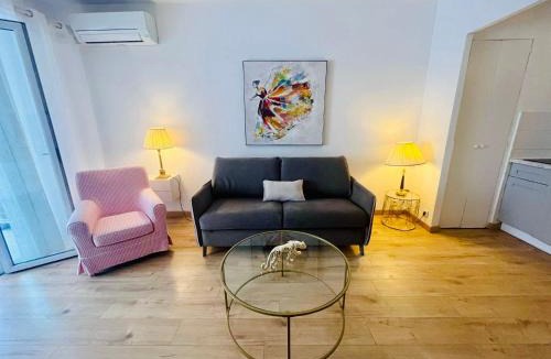Riou - Petit Juas - Av de Grasse Apartment | Charmant Studio climatisé centre Cannes