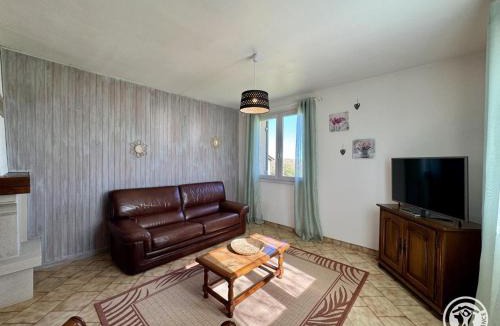 Clermont de Beauregard House | Charmante maison, terrasse, animaux admis - 4 pers. - FR-1-616-563