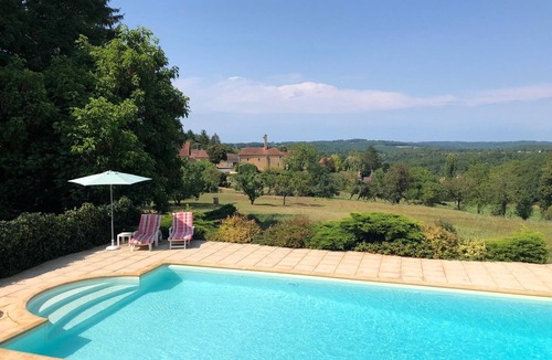 Marcillac-Saint-Quentin House | Charming 4* property with large heated swimming pool