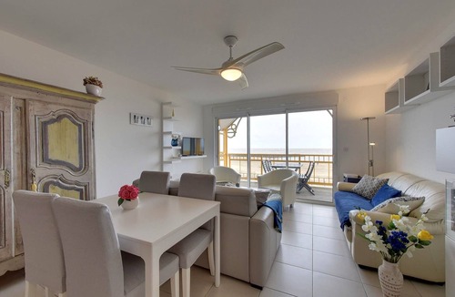 Port District Apartment | Charming 2-bedroom with parking and balcony 900m from center - Châtelaillon-Plage
