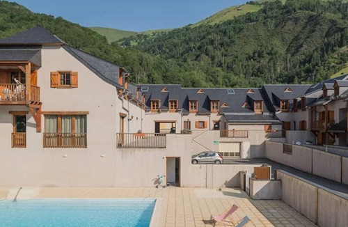 Vignec Apartment | Charming 2 Rooms in Vignec with Terrace, 6 Pers